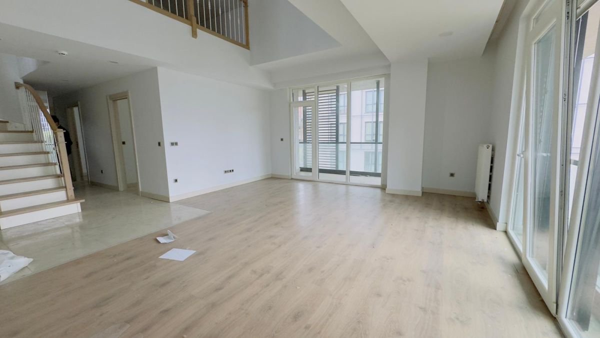 VATANDAŞLIĞA UYGUN EMLAK KONT TA 170m2 KAPALI ALAN 170m2 TERASLI LOFT DUBLEX  BAŞAKŞEHİR satılık daire vizyon gayrimenkul fırsat
